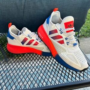 Adidas Tennis Shoes